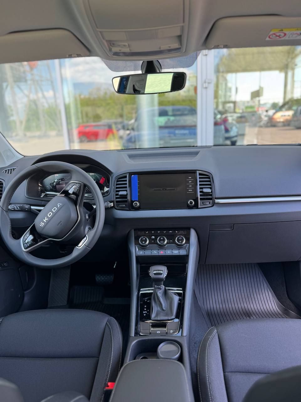 photo_5305502560662188585_y