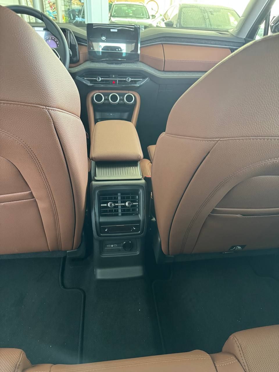 photo_5316988024766197221_y