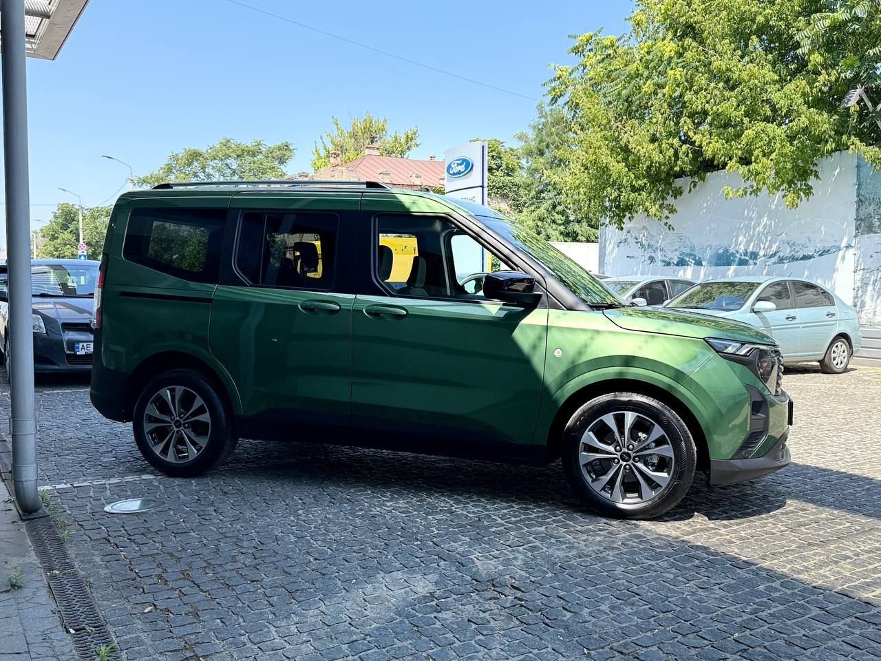 photo_5434141023065469174_y