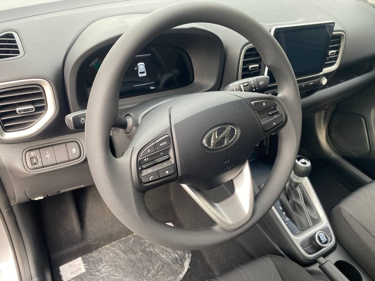 photo_5359701212535657881_y