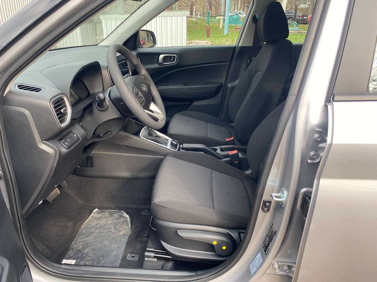 photo_5359701212535657879_y