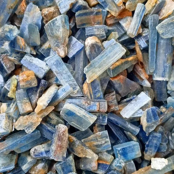 Clear Quartz Chips Stone