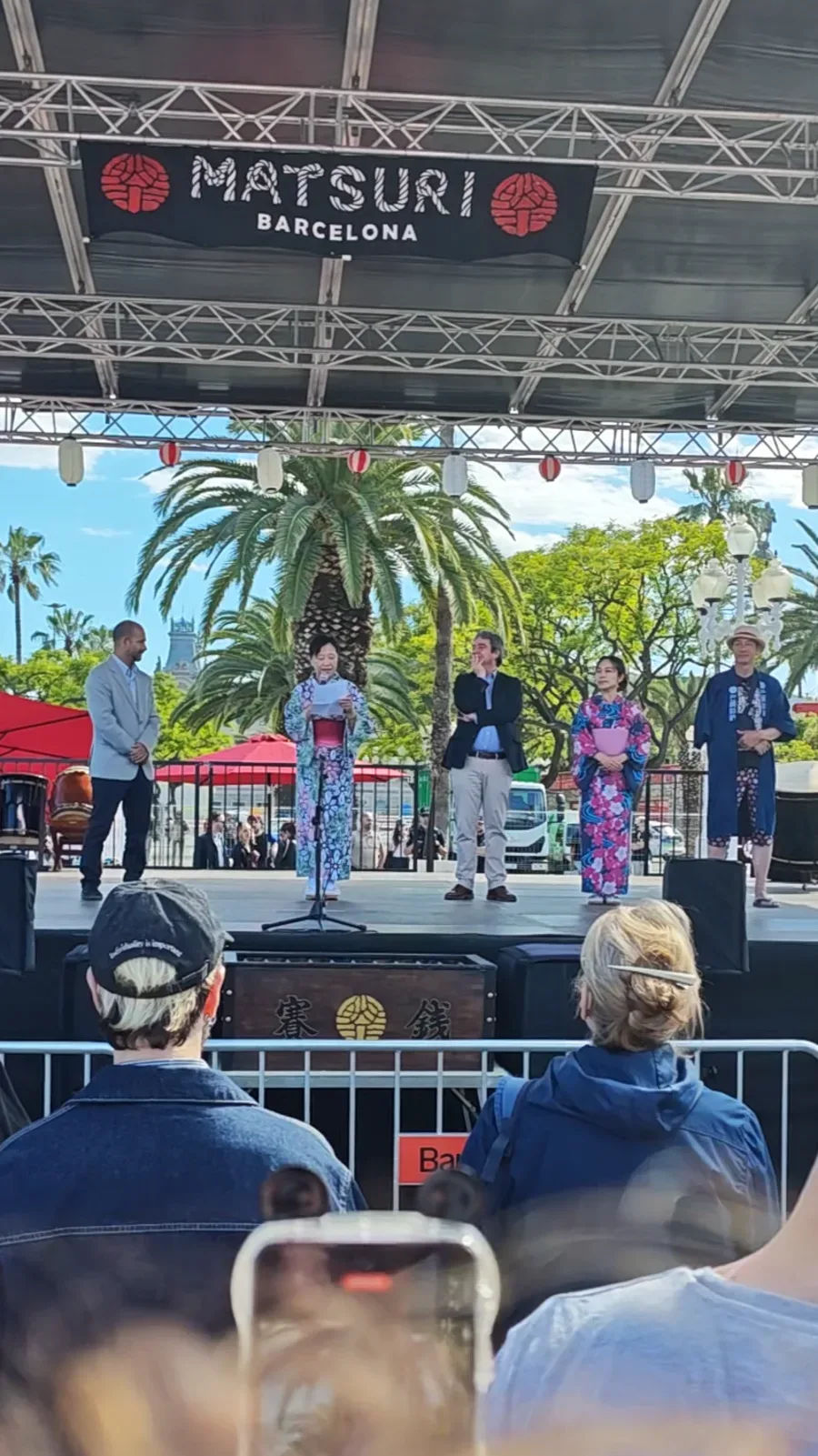 Discurso de inaguración por el consulado general de japón y ajuntament de barcelona