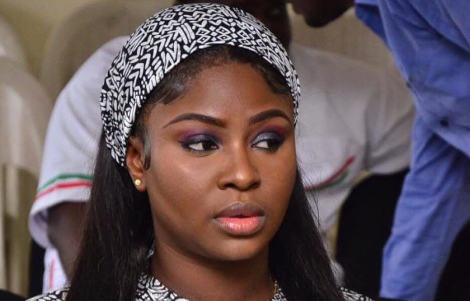 71BA9C7E-58AF-4C88-BC81-D9745C6B9270