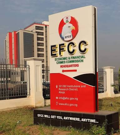 PDP, APC Exchange Accusations as EFCC Arrests Ex-Lawmakers 2 PDP, APC Exchange Accusations as EFCC Arrests Ex-Lawmakers
