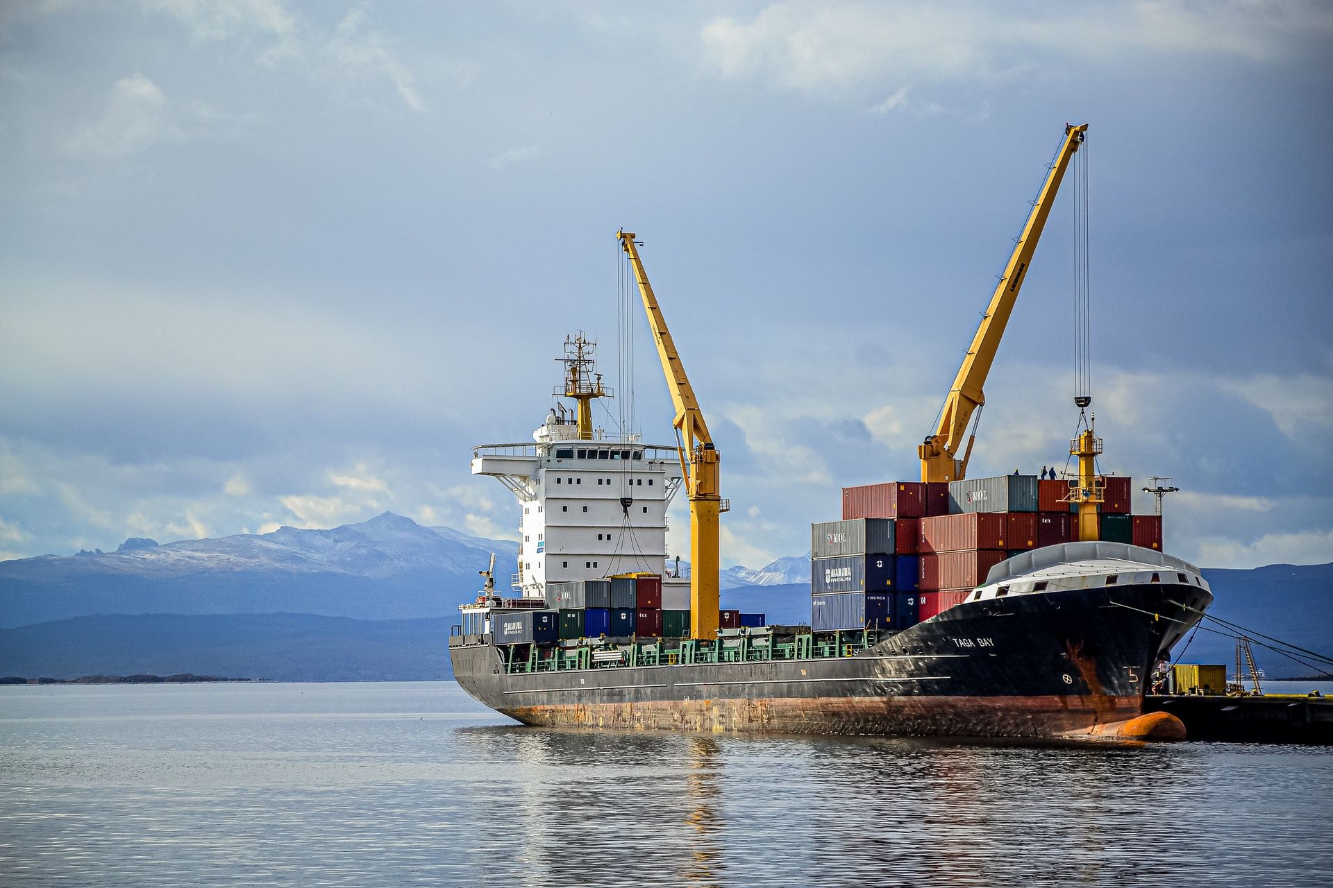 Sattığın ürünleri depolama, nakliye vb. maliyetlerini ortadan kaldıran e-ticaret çeşidi dropshipping ile para kazanın