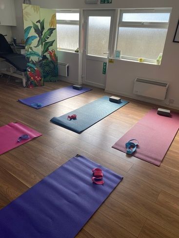 Rent 15 Yoga Bolsters in London (rent for £75.00 / day, £74.29 / week)