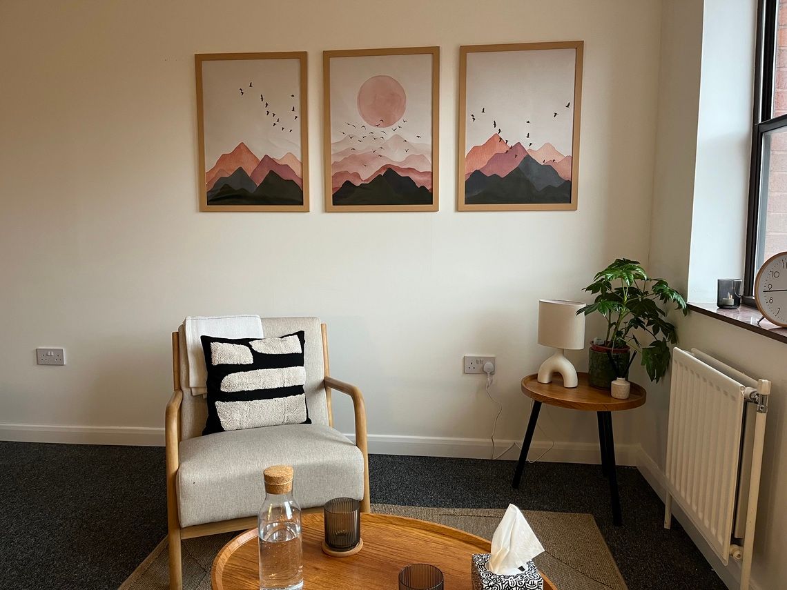 CCC Therapy Room - UK Therapy Room - Photo Album By Peaceful room in ...