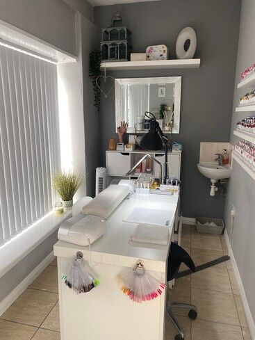 Nail Room Decorations Beauty Salon