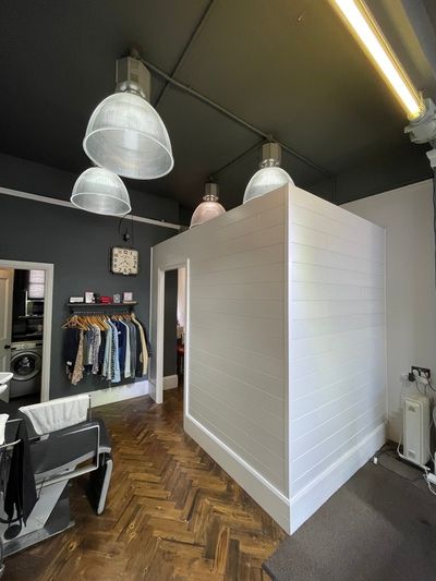 Cozy therapy room available in a friendly and well-run barber shop - in  London, England United Kingdom- listed on UK Therapy Rooms.