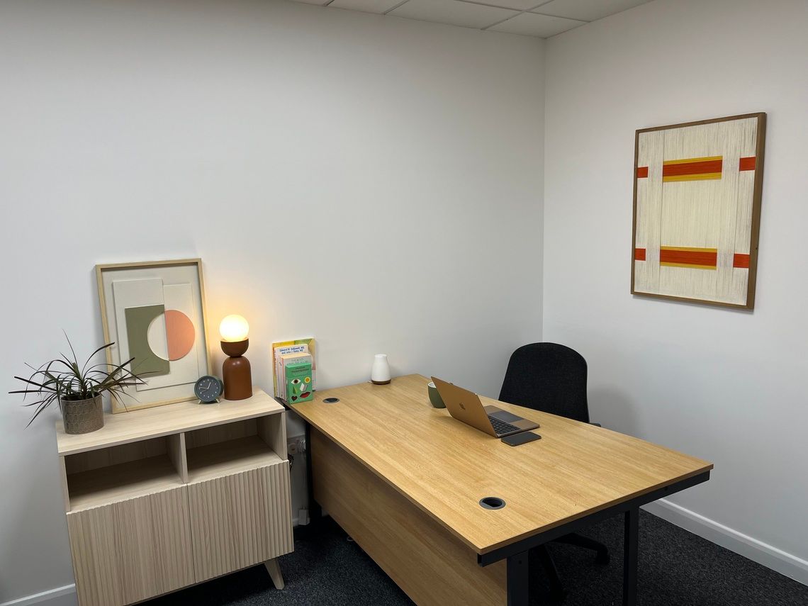 CCC Therapy Room - UK Therapy Room - Photo Album By Peaceful room in ...
