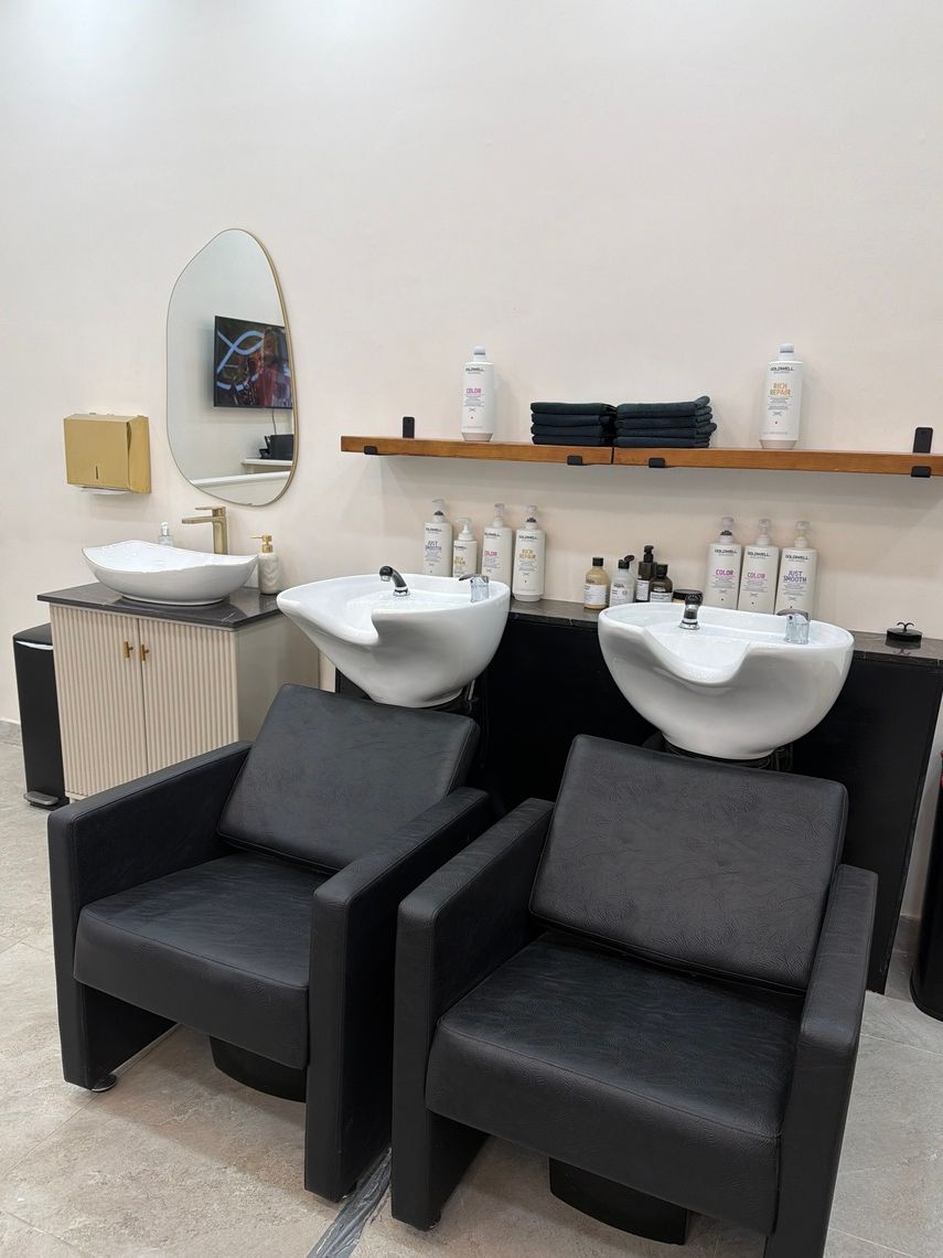abbas salon - UK Therapy Room - Photo Album By Hairdresser Chair For ...