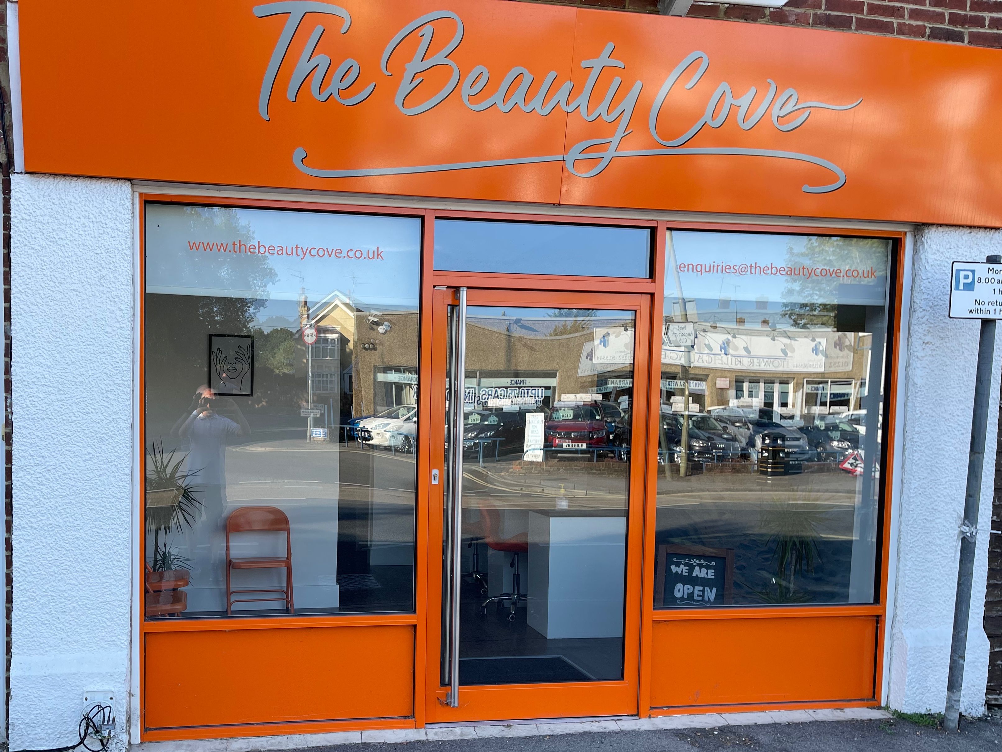 The Beauty Cove various rooms in Farnborough, England United