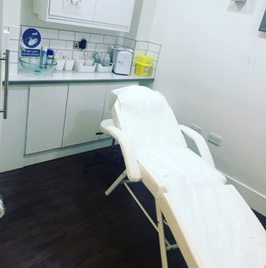 Cute nail station to rent in Manchester - £20.00