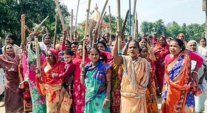 Sandeshkhali Row: સંદેશખાલીમાં શું થઈ રહ્યું છે? શાહજહાં શેખ પર શું છે આરોપ, કેમ છે ભાજપ-ટીએમસી સામસામે?