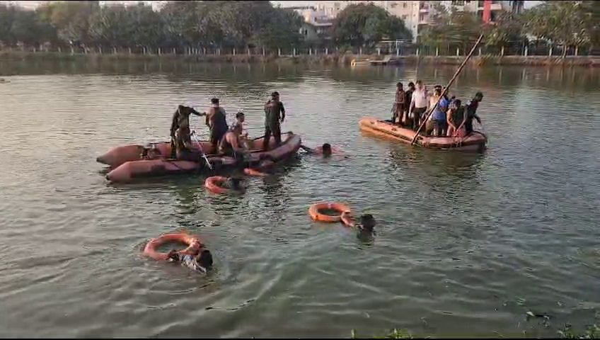 વડોદરા ખાતે હરણી તળાવમાં બોટ ડૂબી જતા ૧૨ માસુમ સહીત બે શિક્ષકો નું મોત