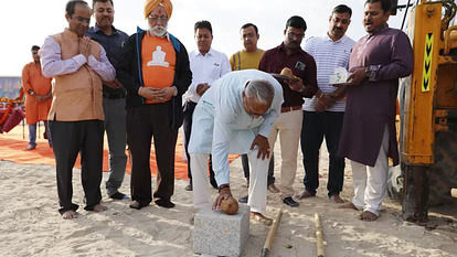 UAE's First Hindu Temple: મંદિર માટે મુસ્લિમ દેશે દાનમાં આપી જમીન, આવી છે આ સંકલ્પનાને સાકાર કરવાની 27 વર્ષીય સફર