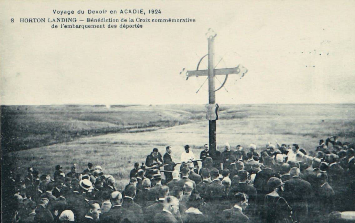 photo of ceremony at the Acadian Cross located in Grand Pré, Nova Scotia, in 1924