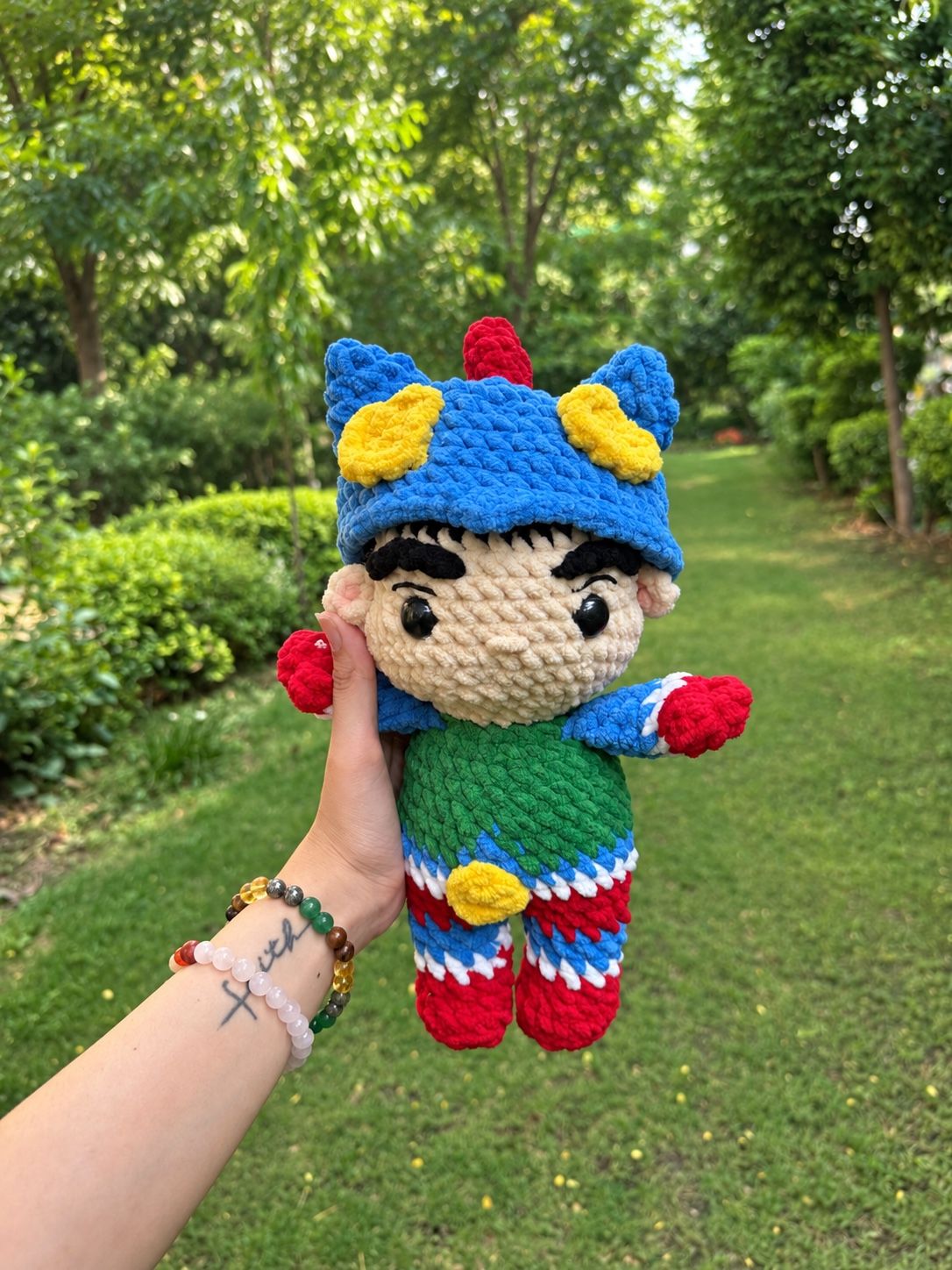 Shinchan with Shiro view