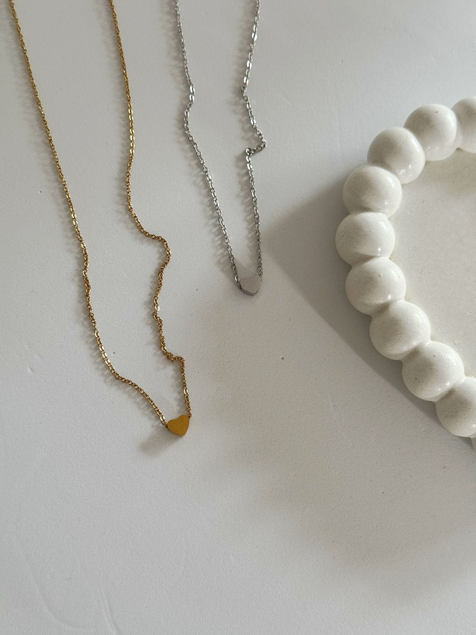 collar corazon minimalista dorado