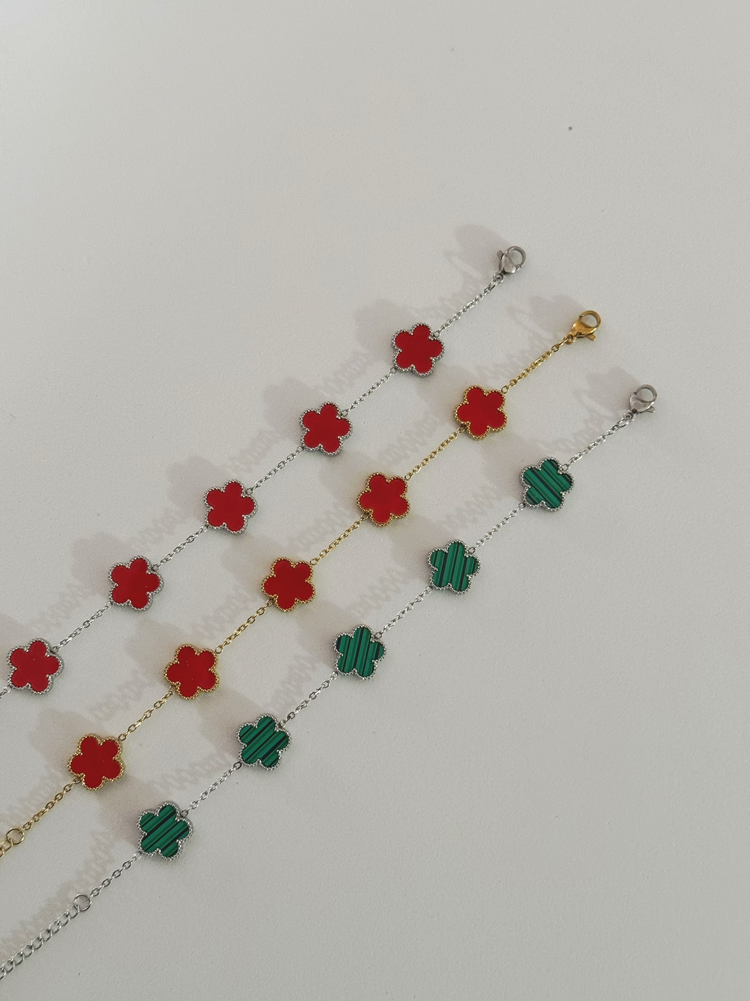 Pulseras cinco motivos