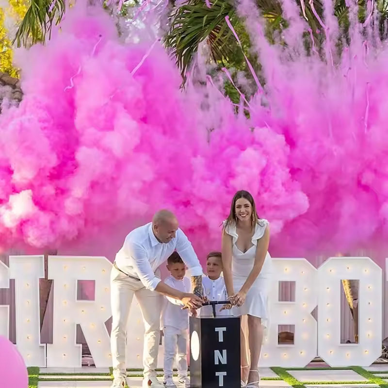 Pirotecnia para baby showers y revelación de género en Cádiz Pirotecnia para baby showers y revelación de género en Cádiz