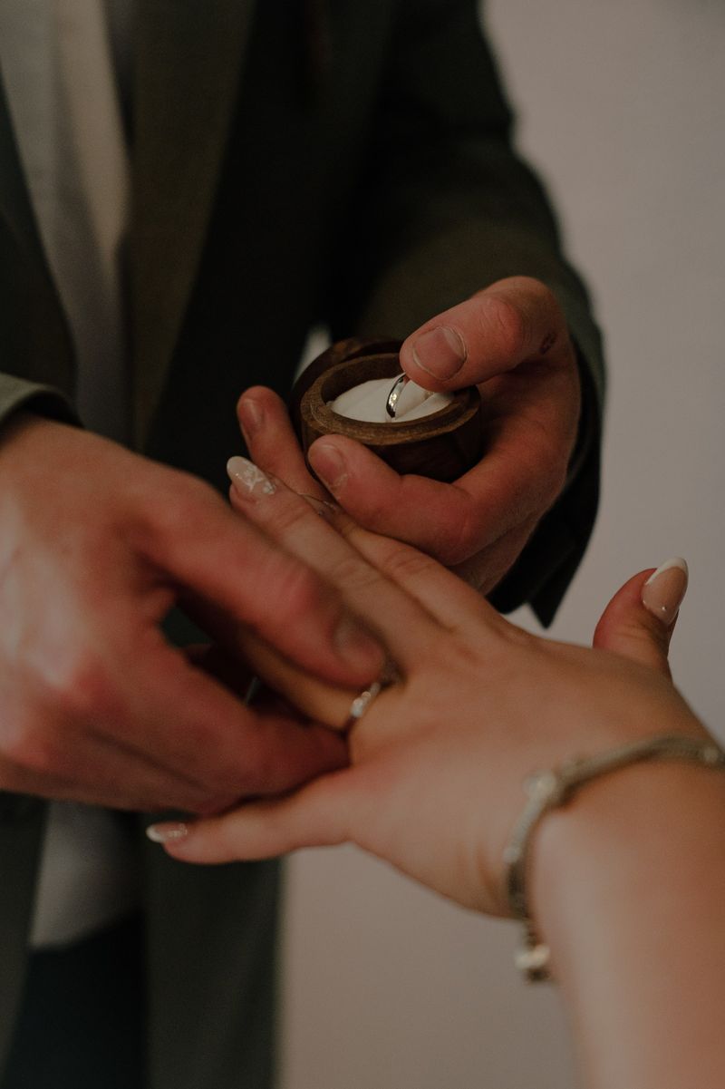 Mariages — L'échange des alliances