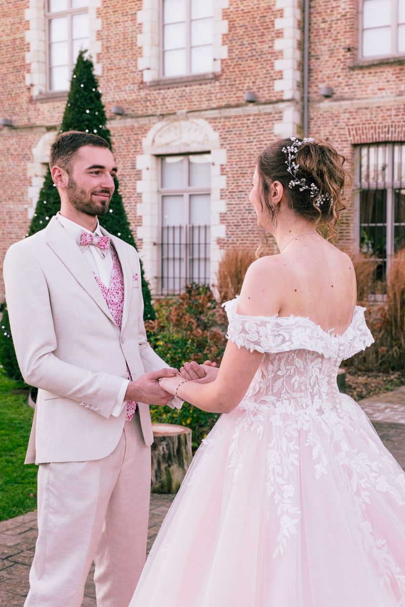 Mariages — Main dans la main