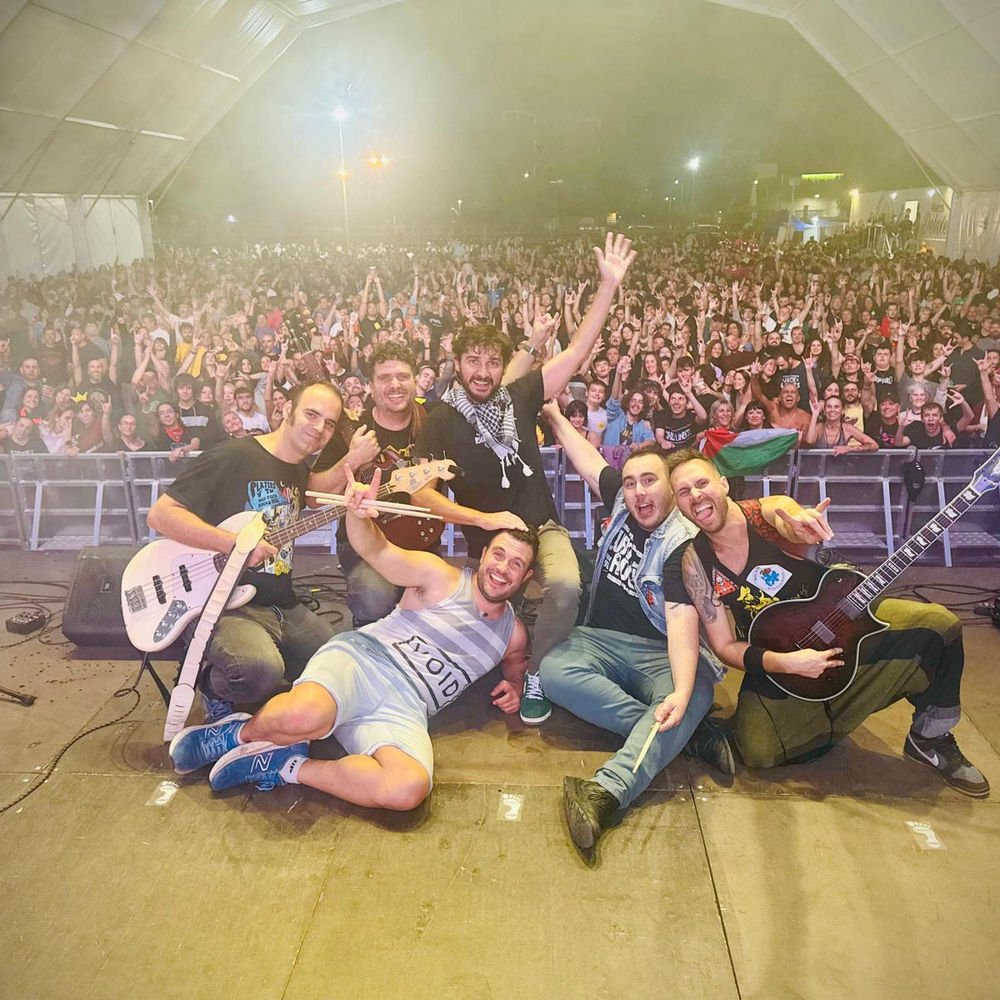 Noviembre-29 / Sala Hangar 48 / Perros Verdes + Amor Castuo