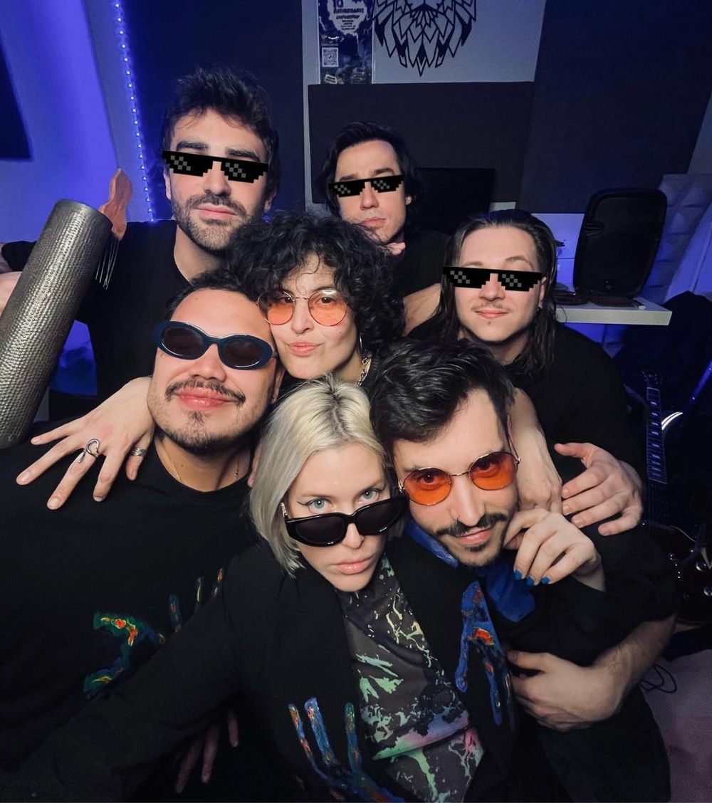 Octubre-4 / Sala Hangar 48 / Somos Emigrantes