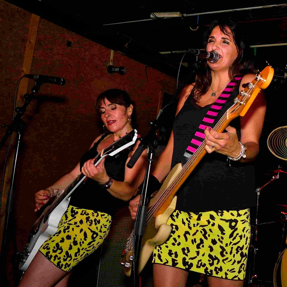 Octubre-24 / Stereo Bar / Varonas + Ohmicidas