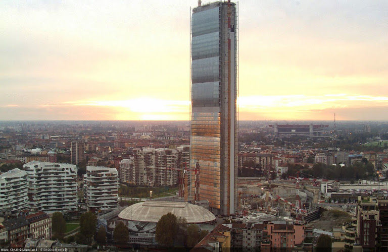torre-isozaki