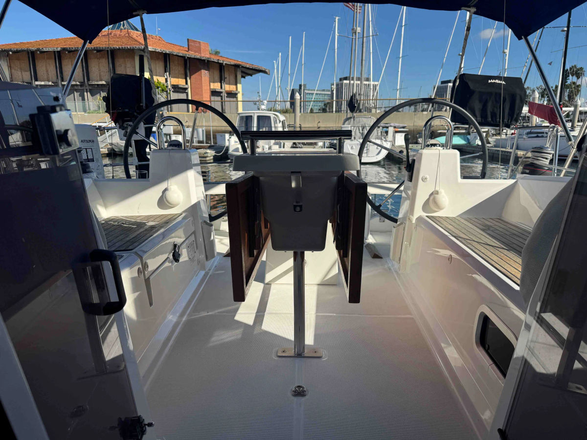 Pre-Owned 2018 Beneteau Monohull 35ft "Viento" - Marina del Rey CA 7