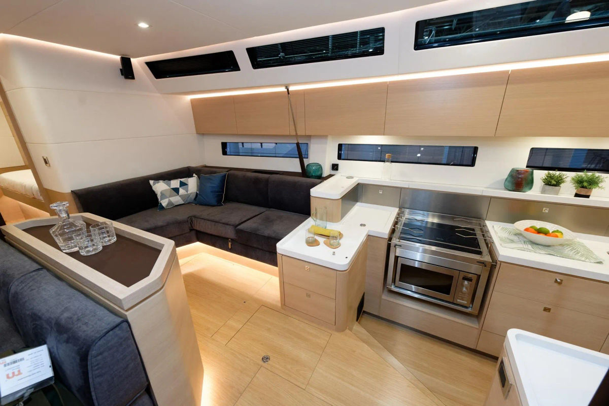 New 2024 Amel Monohull 60ft - Marina del Rey CA AMEL 60 Photo T Luenen DSC 2247