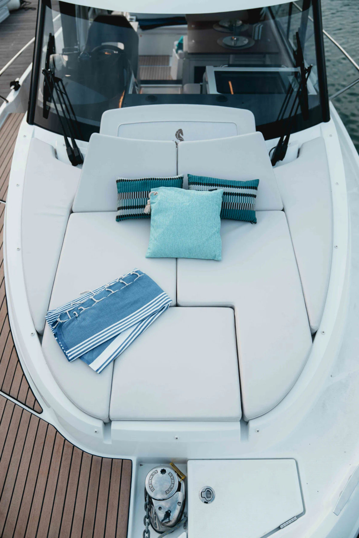 New 2026 Beneteau Powerboat 27ft - 13555 Fiji Way, Marina del Rey CA ANTARES 9 NEW IMAGE EXT STILL