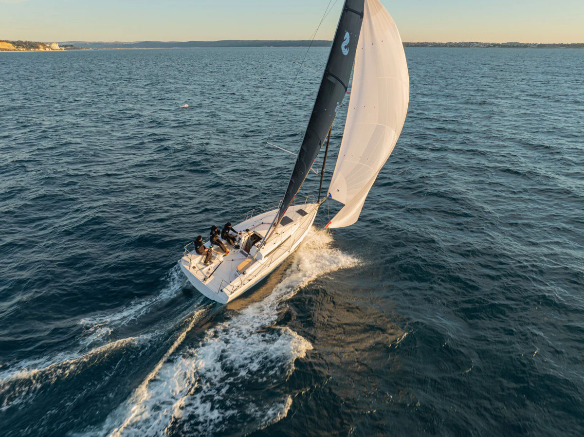 New 2026 Beneteau Monohull 30ft - Marina del Rey CA F30 BRM 25.jpg 1900px