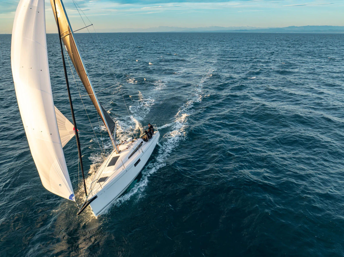 New 2026 Beneteau Monohull 30ft - Marina del Rey CA F30 BRM 32.jpg 1900px