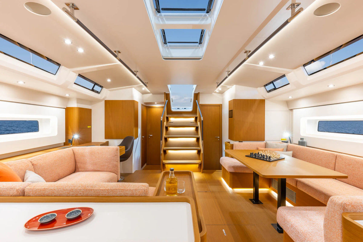 FIRST 60 INTERIOR (5)