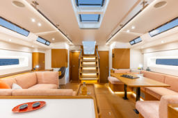 Thumbnail FIRST 60 INTERIOR (5)