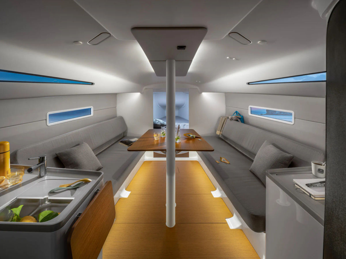 New 2026 Beneteau Monohull 30ft - Marina del Rey CA First 30 saloon1.jpg 1900px