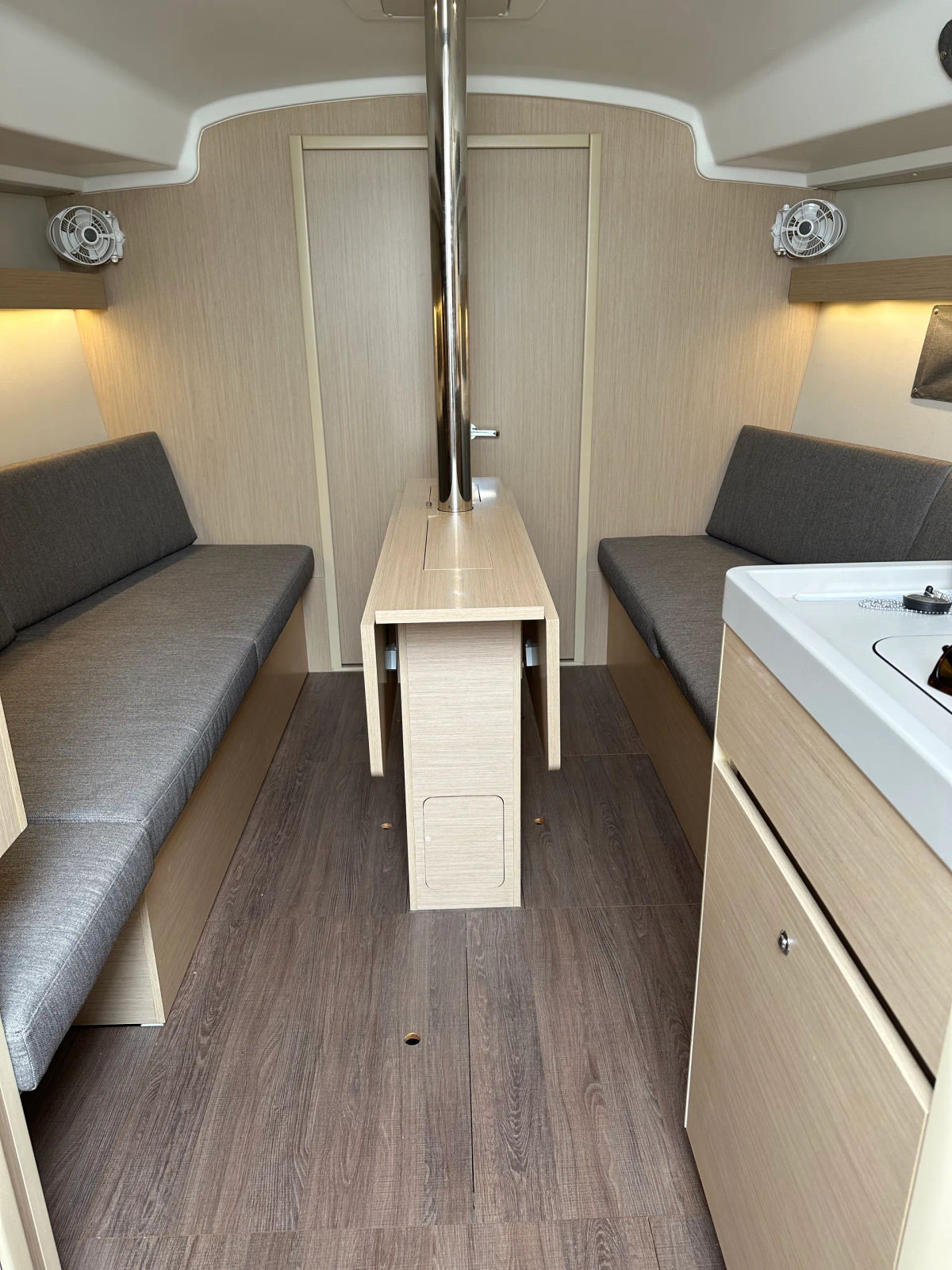 New 2024 Beneteau Monohull 34ft "Bellini" - Marina del Rey CA IMG 1201