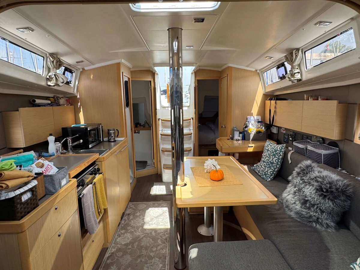 Pre-Owned 2014 Beneteau Monohull 38ft "Gayle Force" - Marina del Rey CA IMG 5106