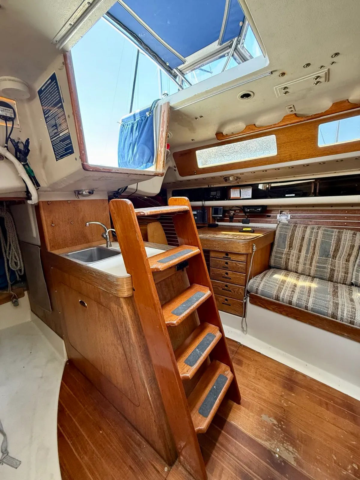 Pre-Owned 1985 Bullet Monohull 37ft - 540 W Cutting Blvd, Richmond CA IMG 8973 Large