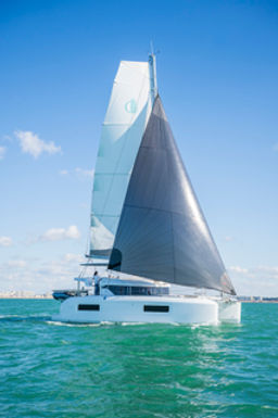 Thumbnail LAGOON 38 EXTERIOR (5)