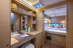 Thumbnail LAGOON 38 INTERIOR (4)