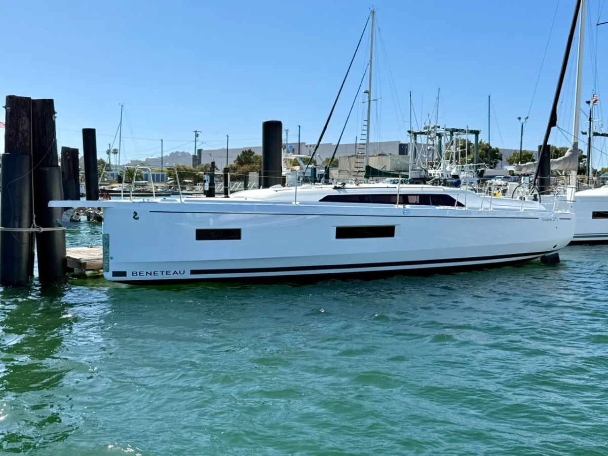 New 2025 Beneteau Monohull 37ft - KKMI Boat Yard, Richmond CA OC37.1 2