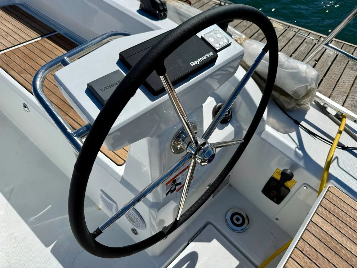 New 2025 Beneteau Monohull 37ft - KKMI Boat Yard, Richmond CA OC37.1 5