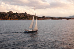 Thumbnail OCEANIS 47 IMAGE EXTERIOR SARDINIA (12)