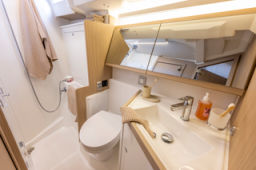 Thumbnail OCEANIS 47 IMAGE INTERIOR (6)