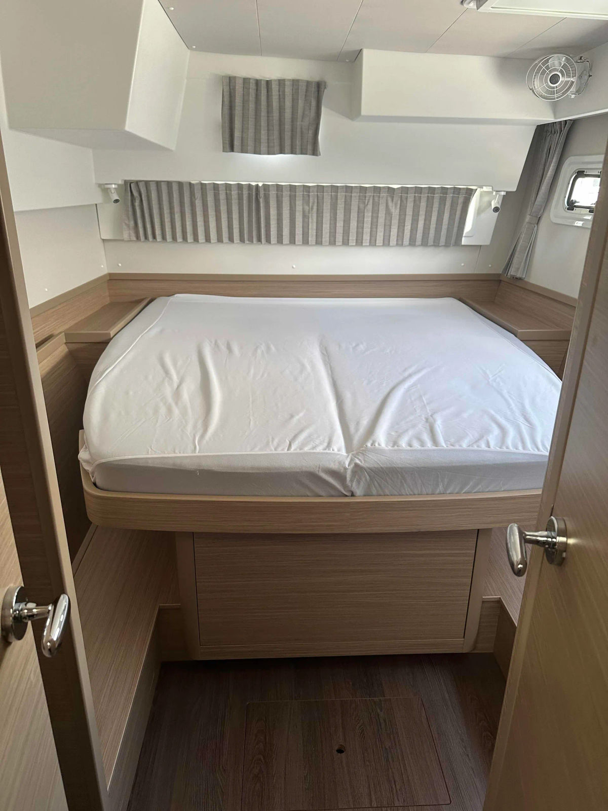 SM cabin fwd